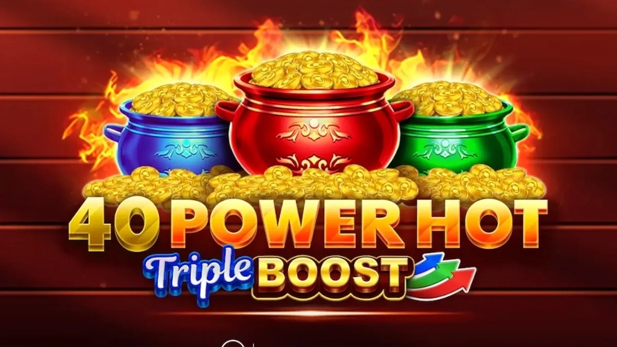 Interface do jogo 40 Power Hot Triple Boost com símbolos clássicos